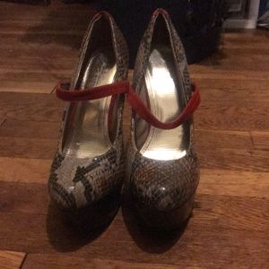 Worn twice! Anne Michelle platform pumps 8 1/2